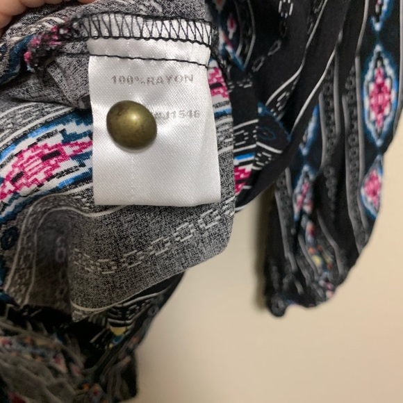 JODIFL tribal print long sleeve flowy blouse - Picture 6 of 6